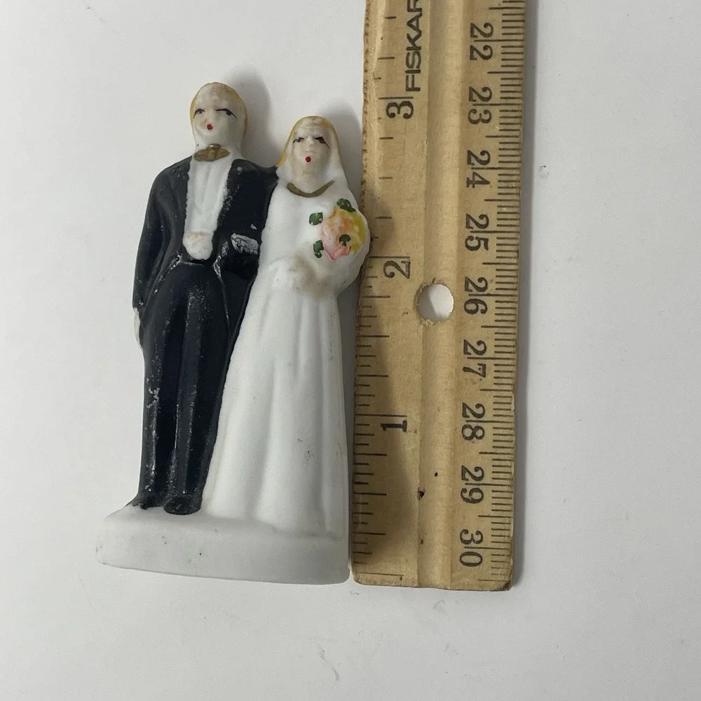 Vintage Bride and Groom‎ Ceramic Wedding Cake Topper Made in Japan Mid-Century